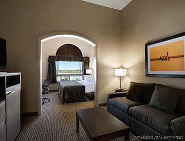 Hotel Ramada By Wyndham Conklin Exteriér fotografie